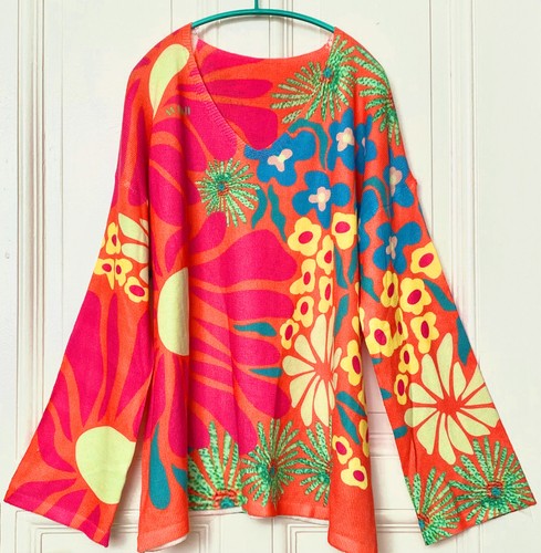 Oversize pullover flower - pullover, power